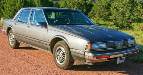 FE3 Equipped: 1989 Oldsmobile Delta 88 Royale