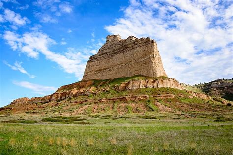 Scotts Bluff National Monument - Unique Places in North America - WorldAtlas.com