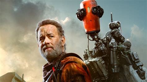 Finch Review: Tom Hanks, a Dog, & Amazing Robot Fuel Sci-Fi Road Trip ...