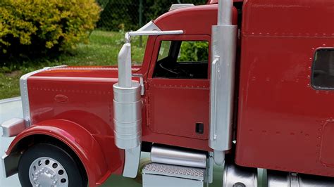 Peterbilt 389 - detailed scale model kit 3D model 3D printable | CGTrader