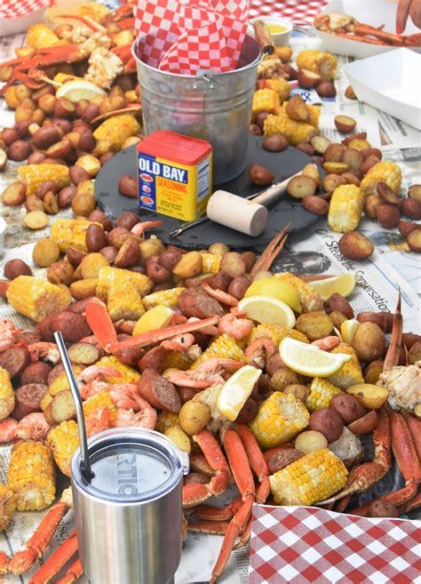 Summer Crab Boil Party, Seafood Party, Crawfish Party | Seafood boil ...