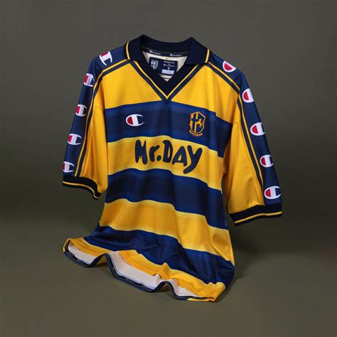 Parma Calcio 2000-01 Home Kit