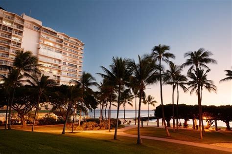 Waikiki Shore by Outrigger, Honolulu - Compare Deals