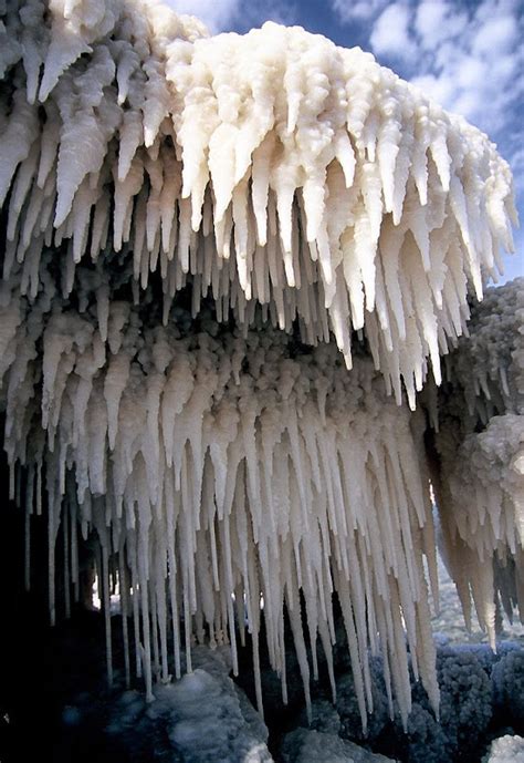 Strange Salt Formations in the Dead Sea | Amusing Planet