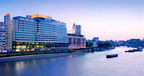 26 BEST HOTELS in LONDON (Luxury, 5-Star, 4-Star)