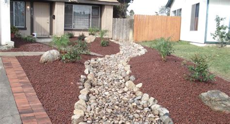 Front-yard Landscaping with rocks - FanScapingTastic