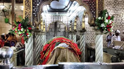 Haji Ali Dargah - History, Timings, Sightseeing, Location | Adotrip