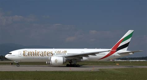 Boeing 777 200LR of Emirates A6 EWB at Geneva International Airport | Emirates fleet, Boeing 777 ...