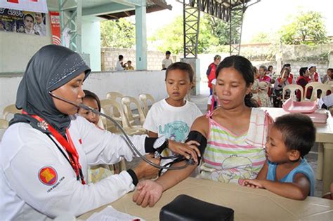 Multinational medical assistance aids Filipino community > Air Force > Article Display