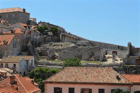 Dubrovnik City Walls: Tourist Hotspot