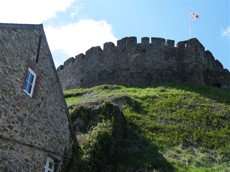 Totnes Castle and House Devon, Castle, Favorite Places, Spaces, House, Home, Castles, Homes, Houses