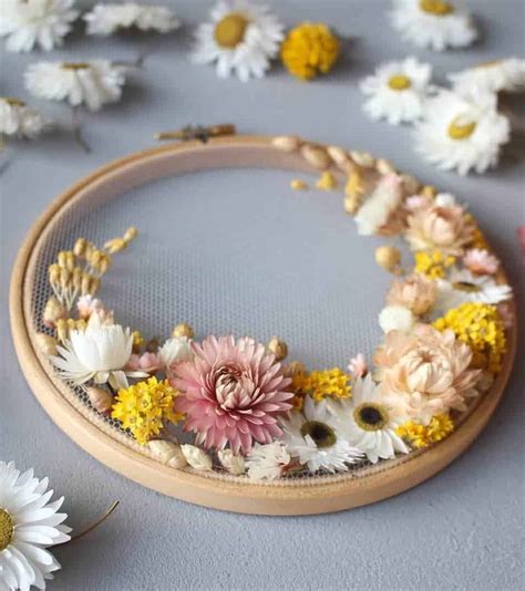 How to make embroidery hoop art with dried flowers - From Britain with Love | Flower embroidery ...