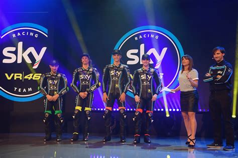 THE SKY RACING TEAM VR46 BACK ON TRACK FOR THE 2018 SEASON | Born To ...