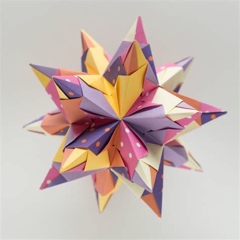 KUSUDAMA CHANDELLE | Estrellas de origami, Origami navideño, Manualidades