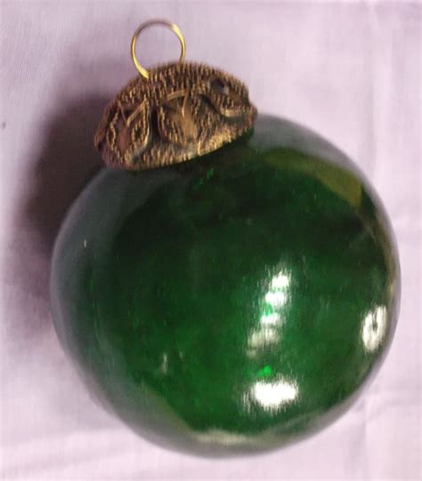 ANTIQUE VINTAGE 1940 s CHRISTMAS ORNAMENT ~ KUGEL GREEN GLASS BALL w BRASS CAP Antique Christmas ...