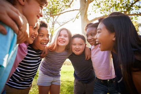 Making friends in primary school can be tricky. Here's how parents and teachers can help