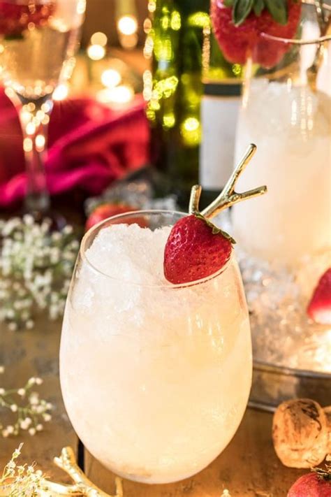 10 Best Champagne Cocktails - Easy Champagne Recipes