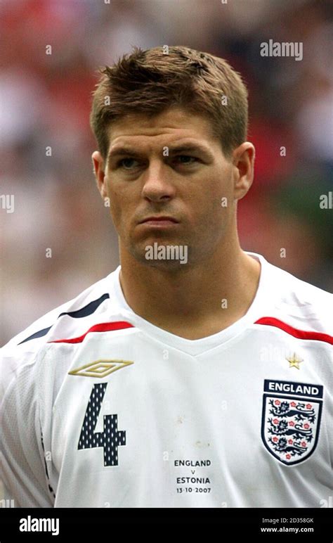 Steven gerrard, england hi-res stock photography and images - Alamy