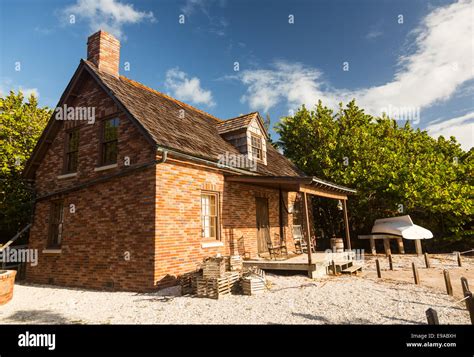 Lighthouse keeper house Bill Baggs Stock Photo - Alamy