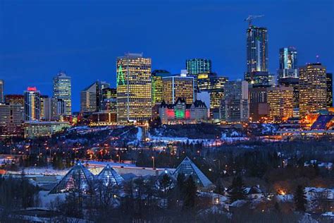 210+ Edmonton Skyline At Night Stock Photos, Pictures & Royalty-Free ...