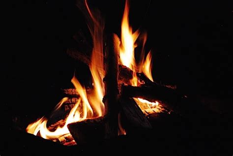 Campfire Smoke Carries Health Risks, Aesthetic Impacts