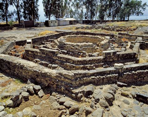 The House of Peter: The Home of Jesus in Capernaum? - Biblical Archaeology Society | Holy land ...