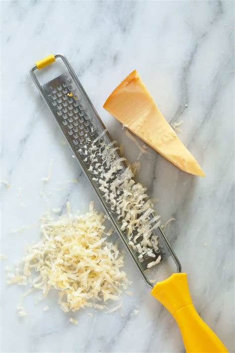 How to Grate Cheese (Without a Cheese Grater!) - Cheese Knees