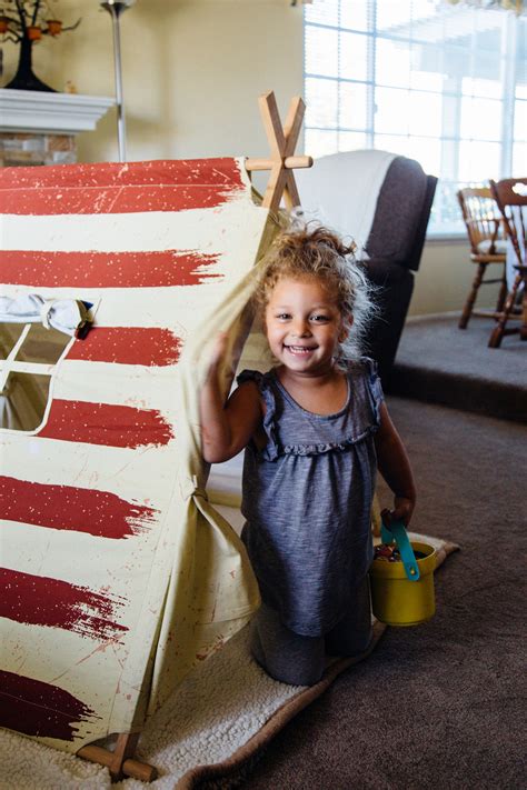 DIY Poppy Flowers for Veterans Day - Playfully