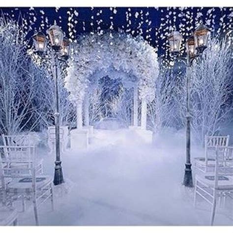 Popular Winter Wonderland Party Decoration Ideas18 | Wonderland wedding decorations, Winter ...