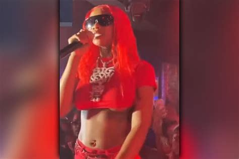 Sexyy Red Mad After Money Gets Thrown At Her During Performance | 97.7 The Beat of The Capital