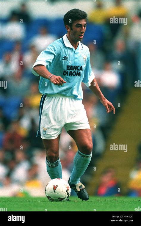 ROBERTO DI MATTEO LAZIO FC 05 August 1993 Stock Photo - Alamy