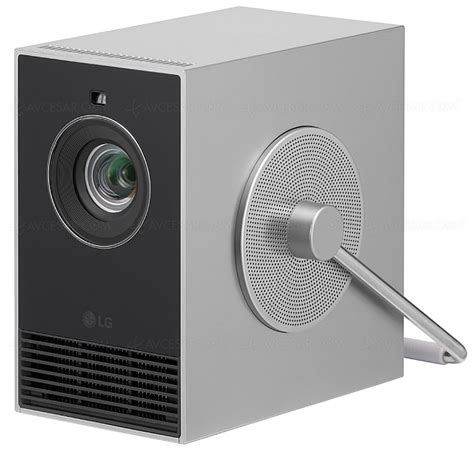 CES 24 > LG HU710PB CineBeam Qube, Ultra HD 4K triple laser RGB portable and stylish video projector