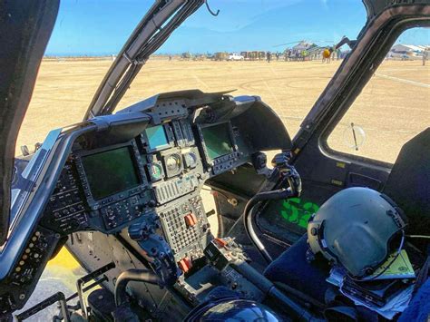 Bell OH-58D Kiowa cockpit : Helicopters