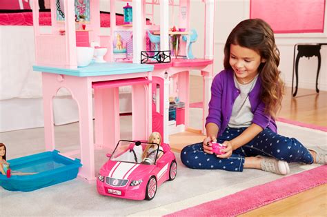 Best Buy: Mattel Barbie Dreamhouse Pink FFY84