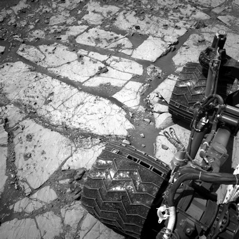 Curiosity Mars Rover: Stunning Views