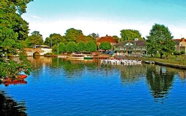 River Cruise Activity in Stratford-upon-avon - GoHen