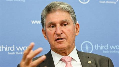 Joe Manchin says he is 'absolutely' considering a 2024 presidential campaign - Raw Story