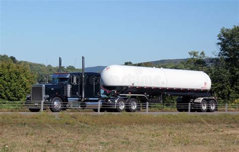 Tractor Trailer Tanker Truck Editorial Stock Image - Image of tractor ...