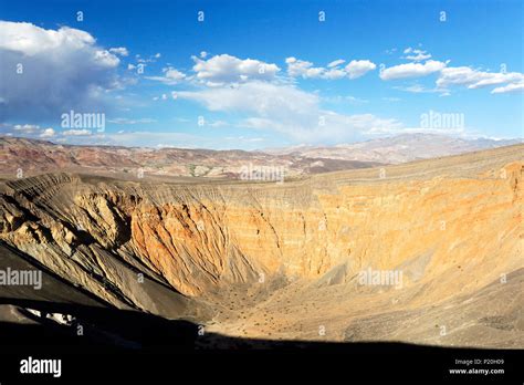 USA. California. Death Valley. Ubehebe Crater. Volcano Stock Photo - Alamy