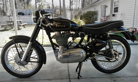 RoyalEnfields.com: Ingenious Royal Enfield cafe racer backs up its looks