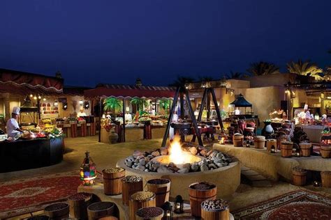 Safari nel deserto di Dubai con cena Bab Al Shams - 2023 - Viator