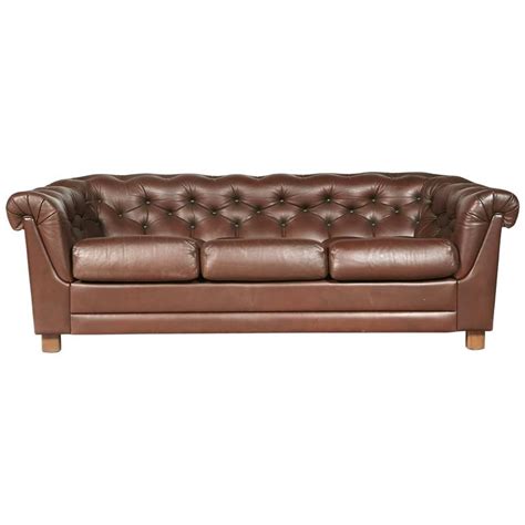 Brown Leather Chesterfield Sofa For Sale at 1stDibs