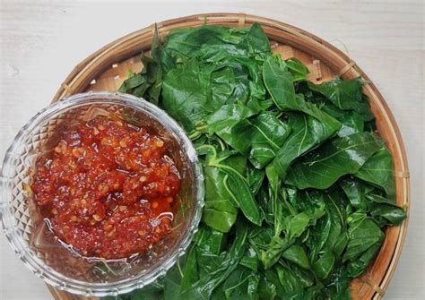 Resep Daun singkong rebus ala Padang oleh Nyanyah - Cookpad