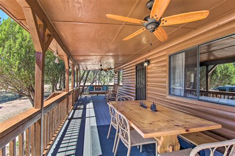 Cozy Heber Cabin Retreat w/ Deck + Fireplace! - Heber-Overgaard, AZ | Evolve