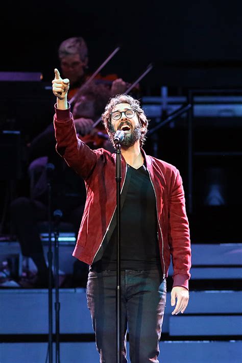 Josh Groban: “Bridges” Tour at United Center - Chicago Concert Reviews