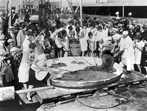 Making The World's Largest Apple Pie Photograph by - - Fine Art America