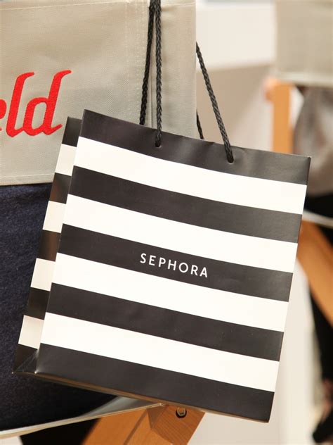 Sephora's Weekly Wow Deal Is Packed With Holiday Travel Essentials This Week | Allure