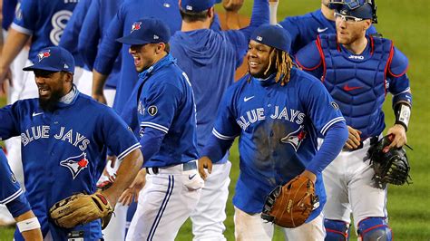 Blue Jays reach MLB playoffs: Four wild cards in Toronto's return to ...