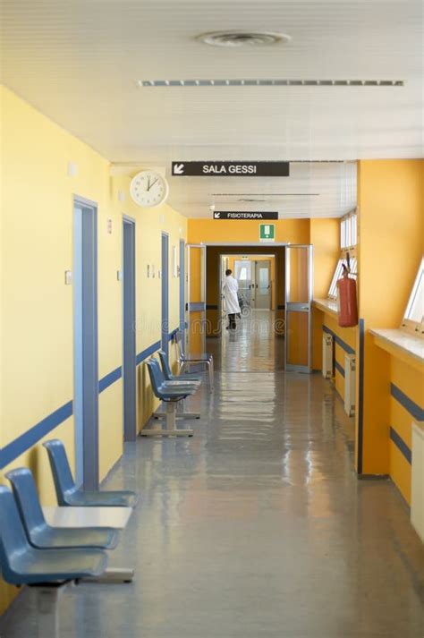 Corredor do hospital imagem de stock. Imagem de higiene - 15922515