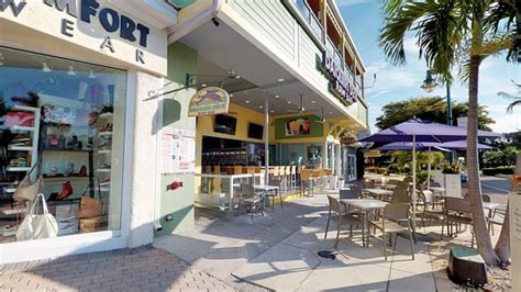 st armands circle restaurants with live music - Clement Kaplan